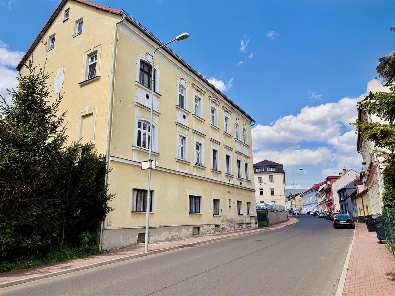 Prodej bytu 3+kk 93 m² Tovární, Dubí