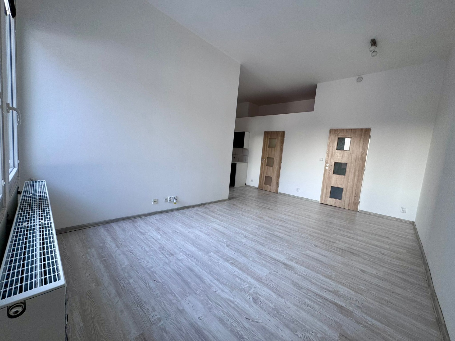 Pronájem bytu 2+kk 54 m2 nám. 8. května, Meziboří